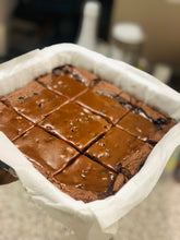 Load image into Gallery viewer, Salted Caramel Brownies
